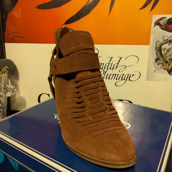 Seychelles - Size 8 - Suede Booties - Cognac - Picture 3 of 5